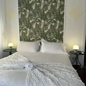 Fenice House , Roma Italia